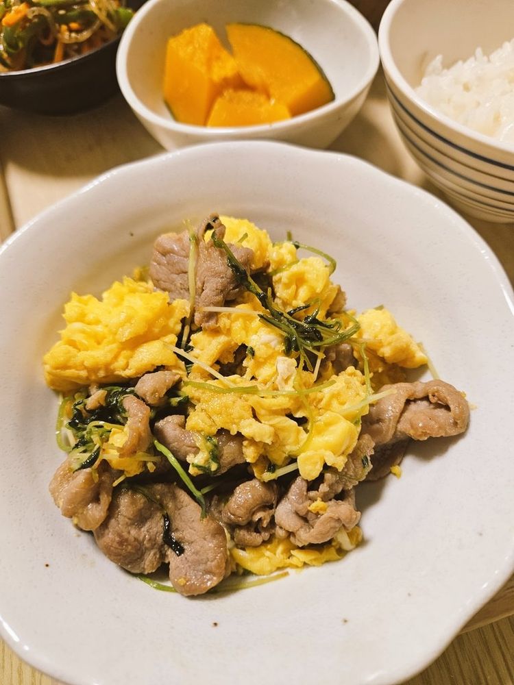 ふわたま炒め接写。まあまあいい感じに卵をふわふわにできました。
青空ごはん部