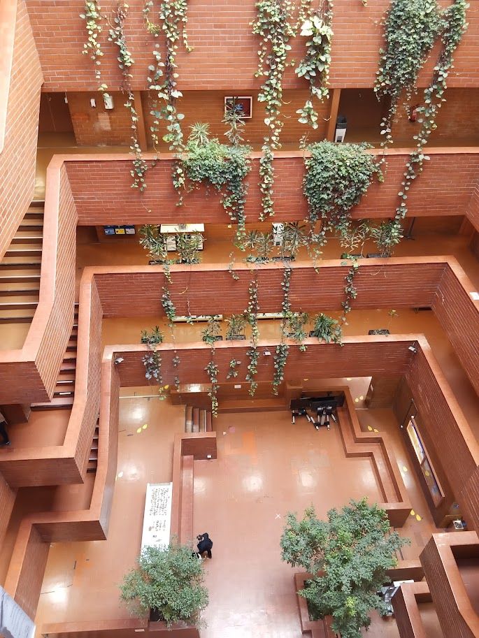 Top view from the last floor of the Margalef building of the hall in the groundfloor