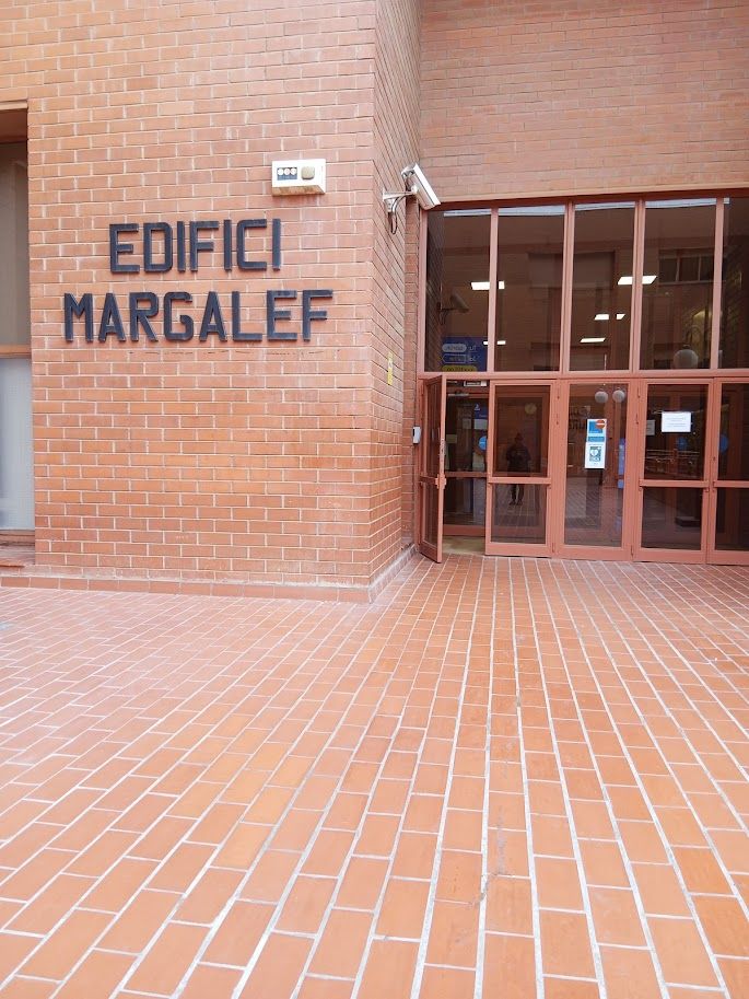 Photoof the entrance of the "Edifici Margalef" (Margalef building) of the University of Barcelona.