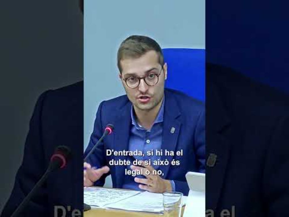 🚓 La Policia Municipal d’Olot ha posat una multa per portar l'adhesiu CAT a la matrícula