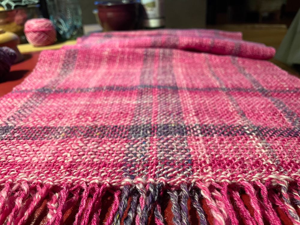Another view of the scarf along its length. 