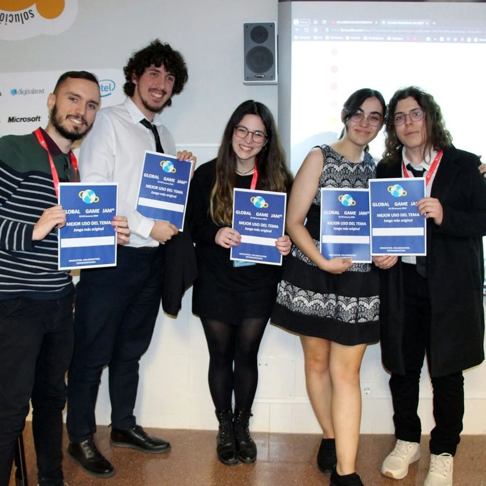 Remullas at GGJ 2024. Recieving prizes for Muerto de Risa. Hoorayyyy