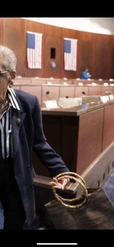 A gaudy purse held by an old lady with dementia (according to the reporting by a fat little man)