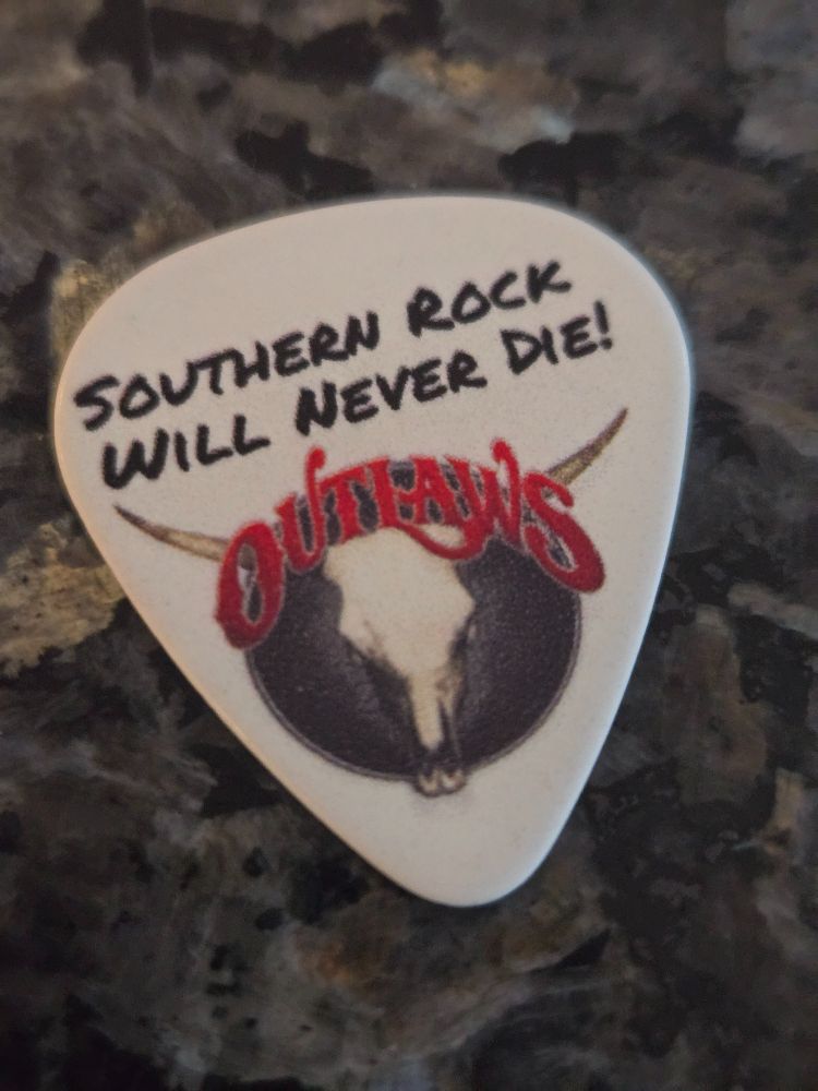 Outlaws guitar pick