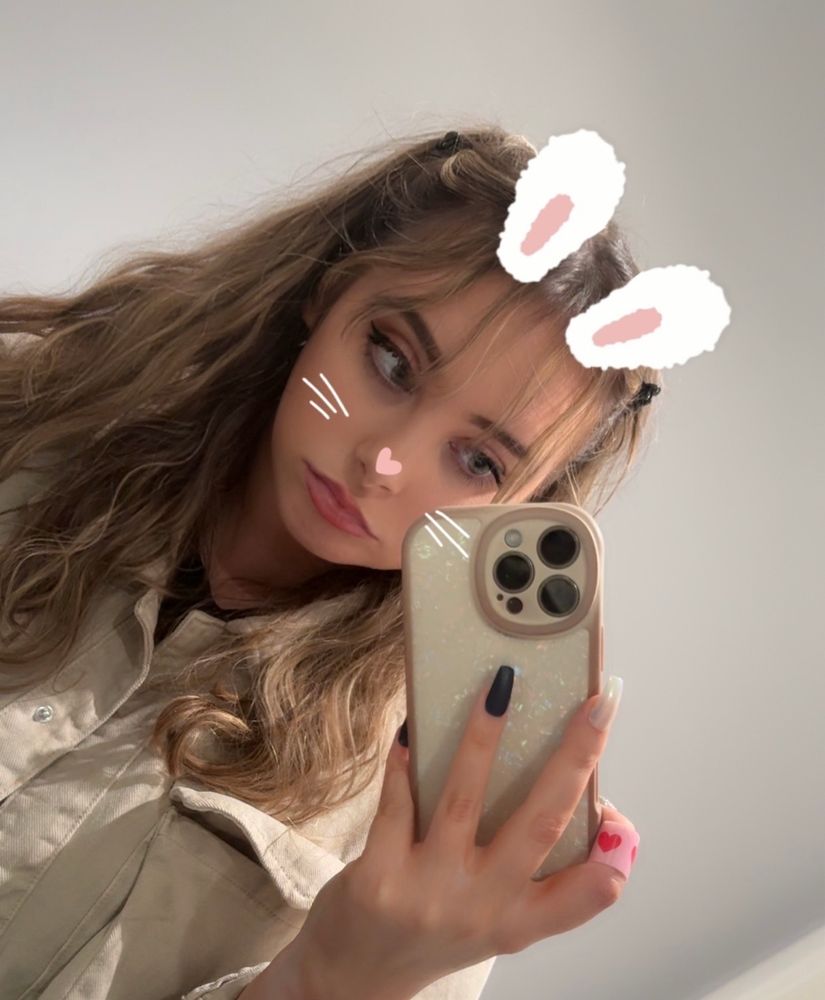 meeeeeeeeee i have balayage hair & a fringe n i look grumpy with a plaster on my finger & i have bunny ears 