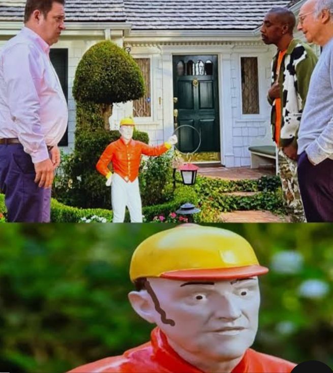 The curb your enthusiasm lawn jockey moment