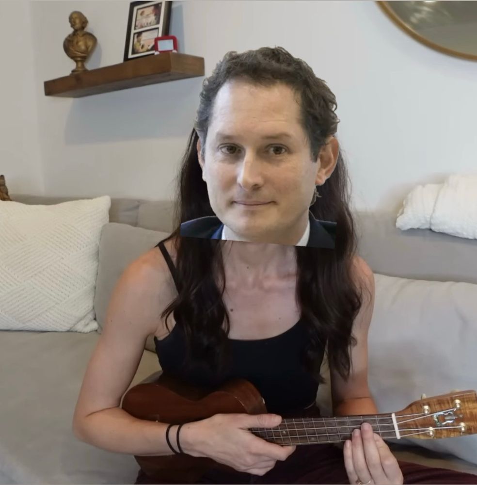 John Elkann’s face badly stickered onto a picture from Colleen Ballinger’s infamous ukelele “apology”
