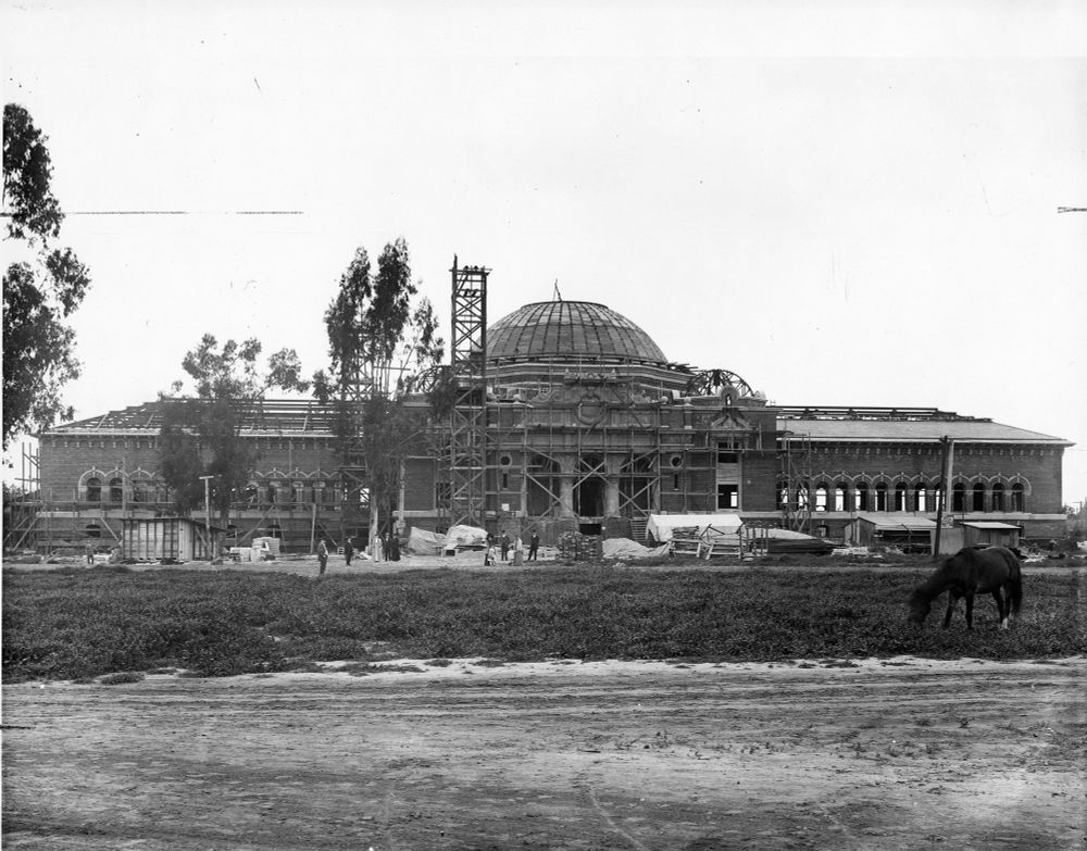 The exterior of the Natural History Museum of Los Angeles County's "1913" building under construction prior to its opening.