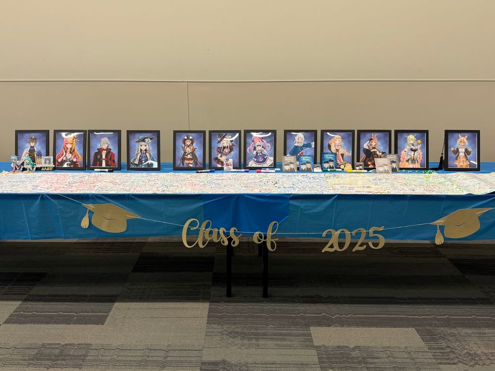 the “class of 2025” table with photos of vtubers who graduated in 2025