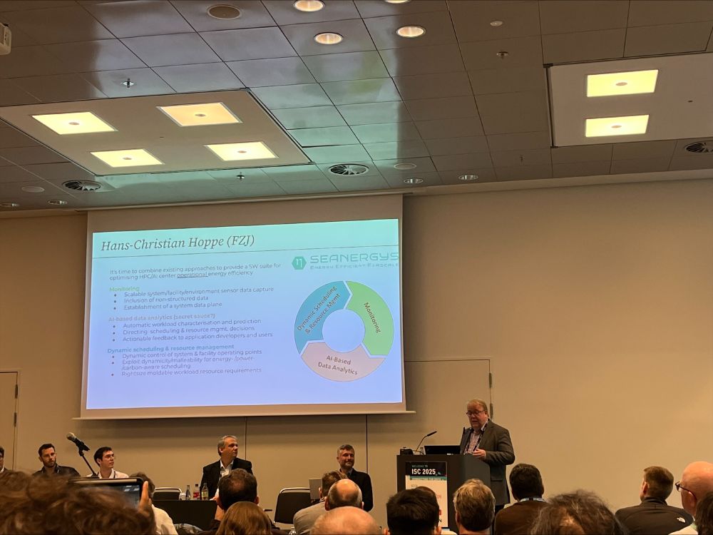 Hans-Christian Hoppe presenting at the Dynamic Use of Resources for Affordable Exascale and Beyond birds of a feather session at the ISC 2025.