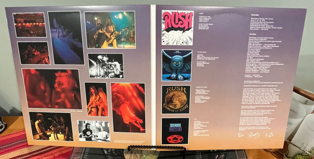 the album 'All the World's a Stage' by Rush