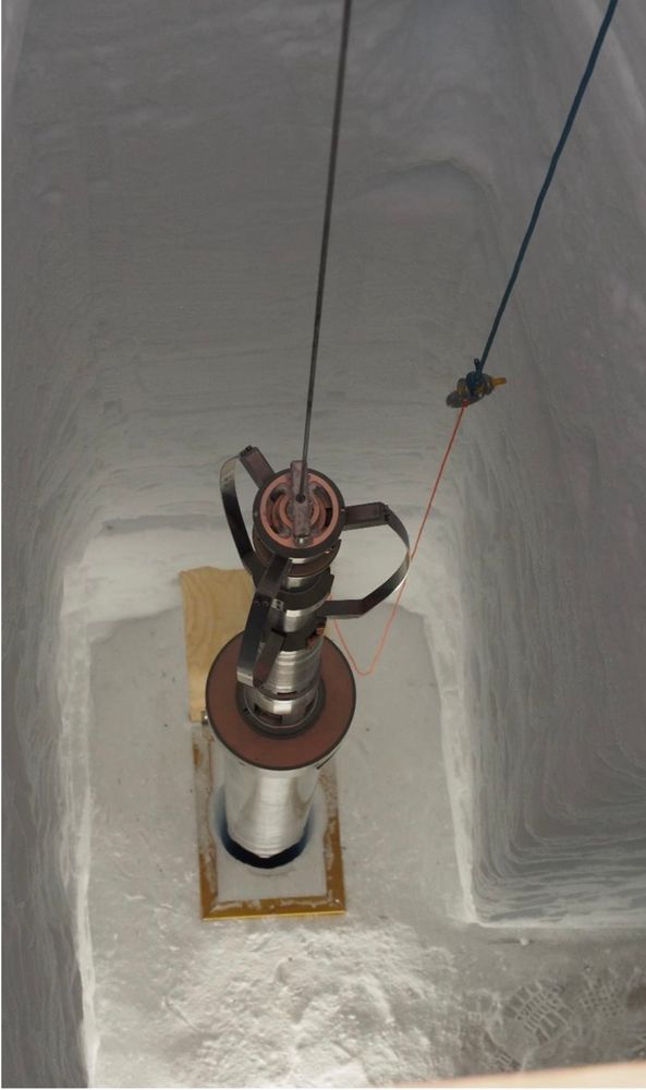 The modified drill sonde is lowered into the hole. The large diameter reamer can be seen entering the hole. The upper anti-torque skates can be seen - configured to provide traction against the now widened borehole. 