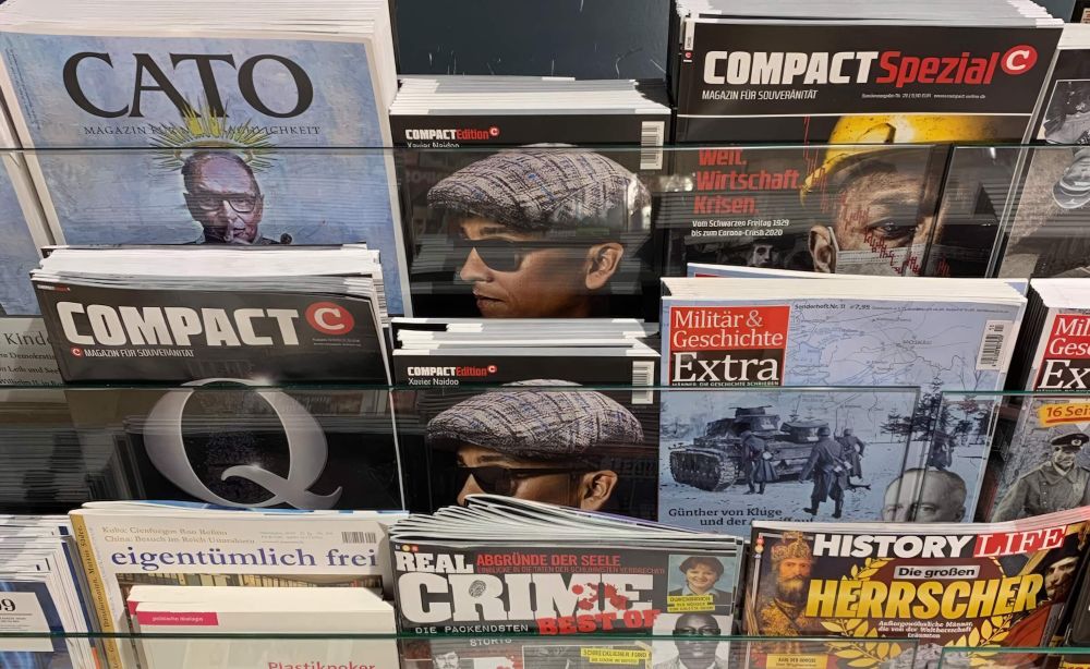 Marktführer im deutschen Bahnhofsbuchhandel stoppt Verkauf von rechtsextremen Magazin Compact