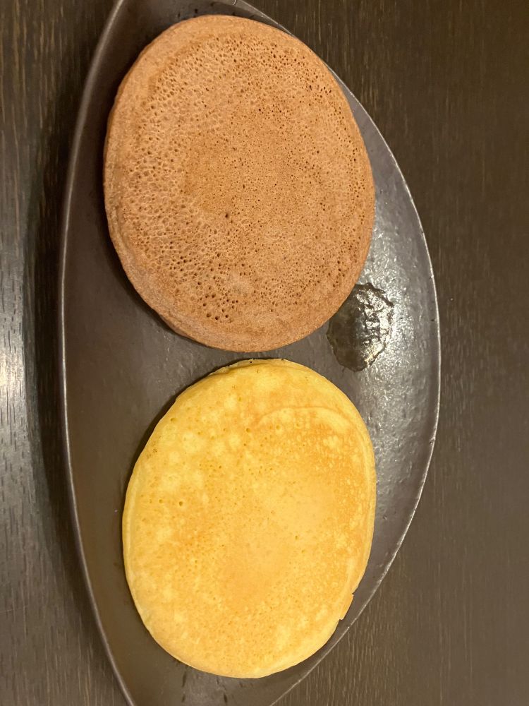 パンケーキプレーンとココア