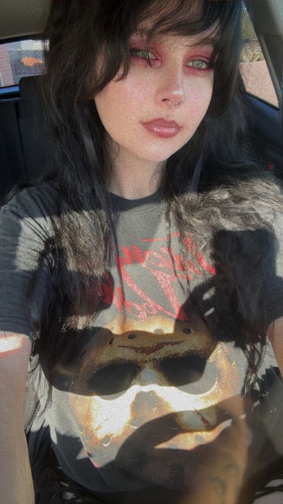 Happy Friday the 13th you spooky bitches 👻😈🎃