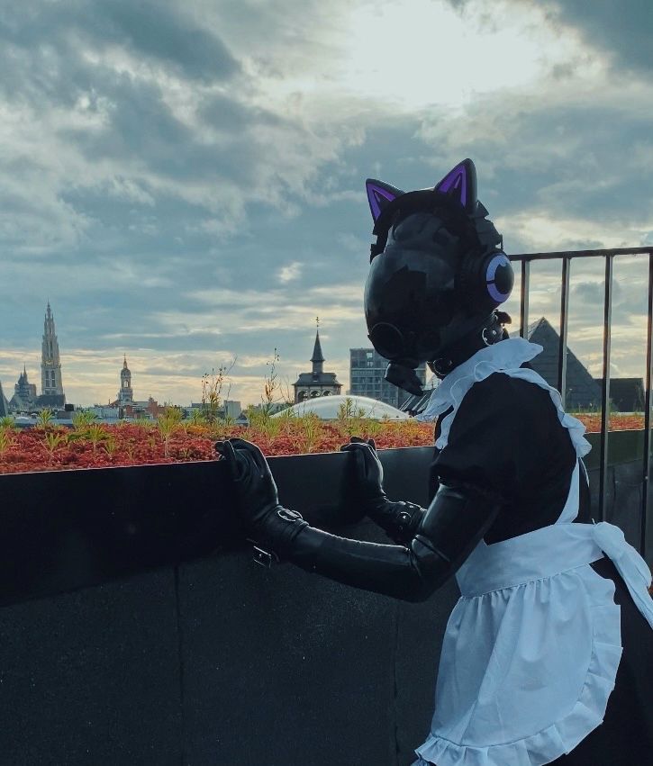 Hex drone maid outside