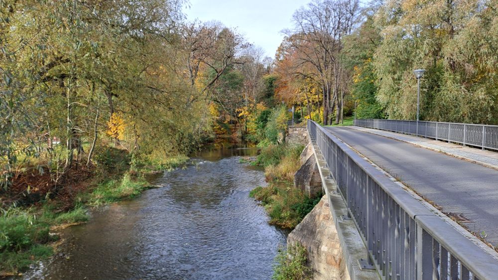 Bautzen - Blick von der Heilige Geist Brücke auf die Spree - Aufnahme - 31.10.2025