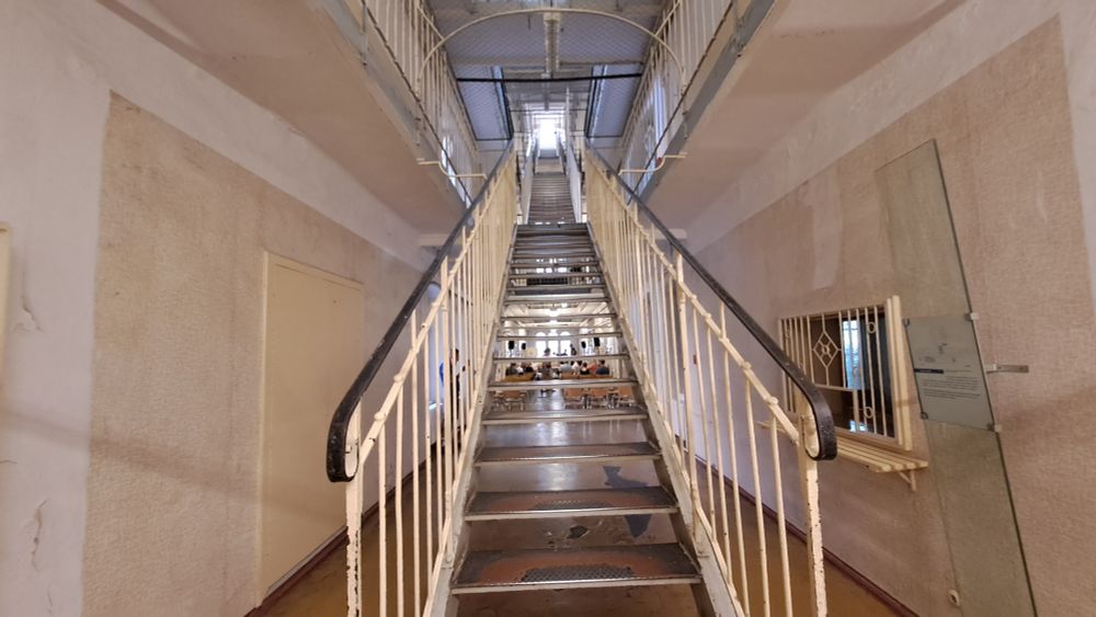 Bautzen - Sonderhaftanstalt des Ministeriums für Staatssicherheit - MfS - der DDR - Bautzen II - "Himmelsleiter" - in einem Zellentrakt, die direkt in den Speisesaal führte - Aufnahme - 14.08.2025