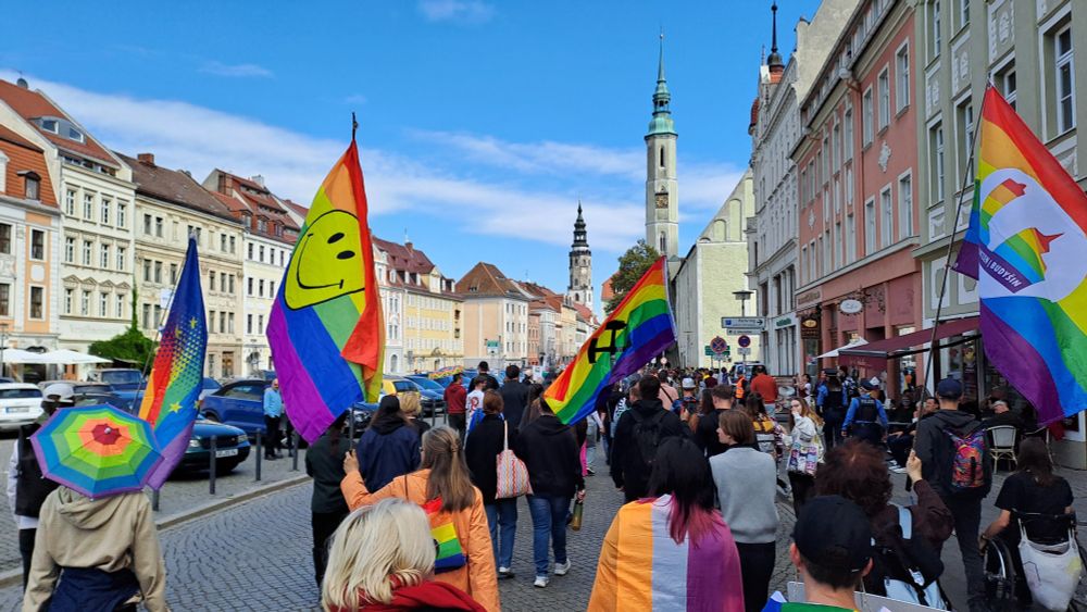 Görlitz-Zgorzelec - CSD - Obermarkt - weiter geht es durch die Stadt - Aufnahme - 27.09.2025