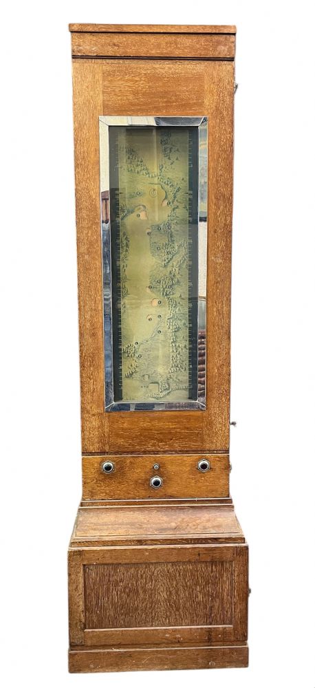 Full view of the Spotlight Golf cabinet.

https://www.invaluable.com/auction-lot/original-vintage-spotlight-golf-machine-game-dat-1-c-e4333ae65b