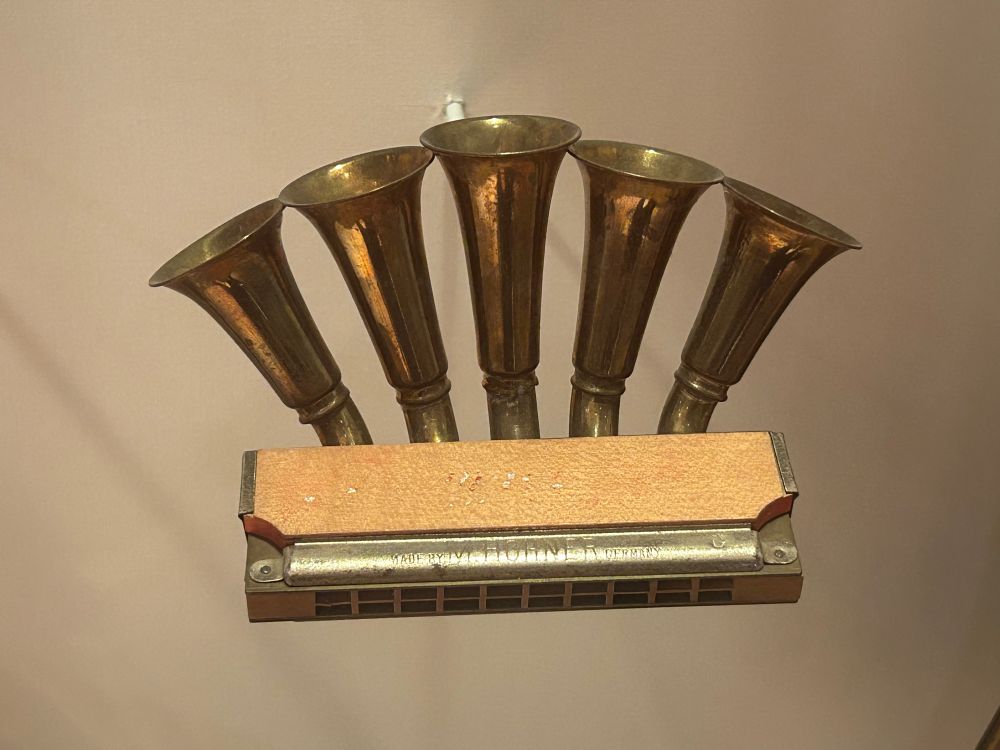 Cool harmonica