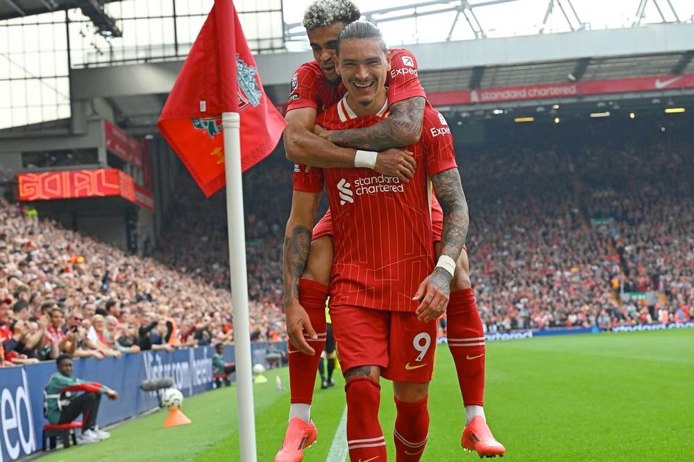 Darwin Nunez and Luis Diaz celebrating vs bournemouth at Anfield