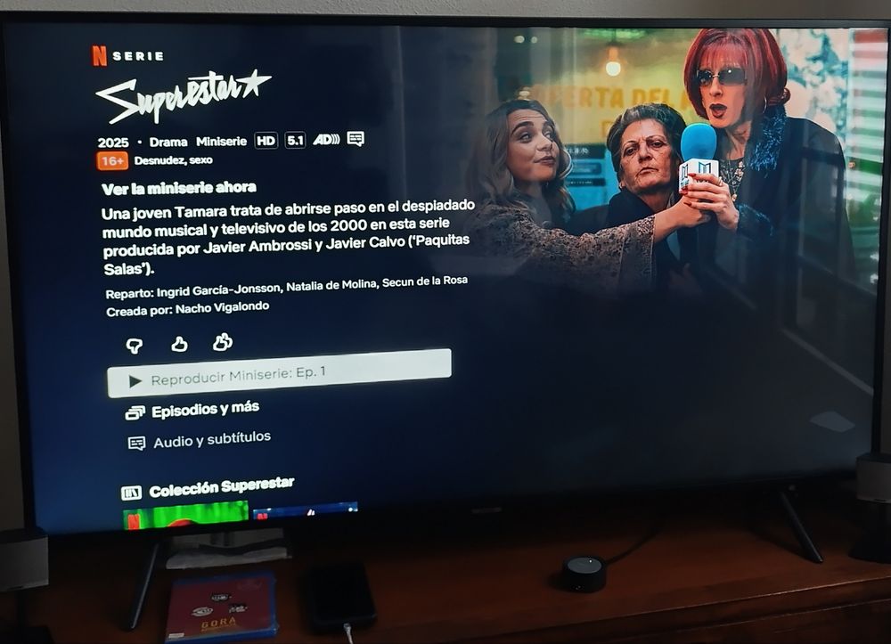 actriz española en la portada de Superestar en Netflix 
