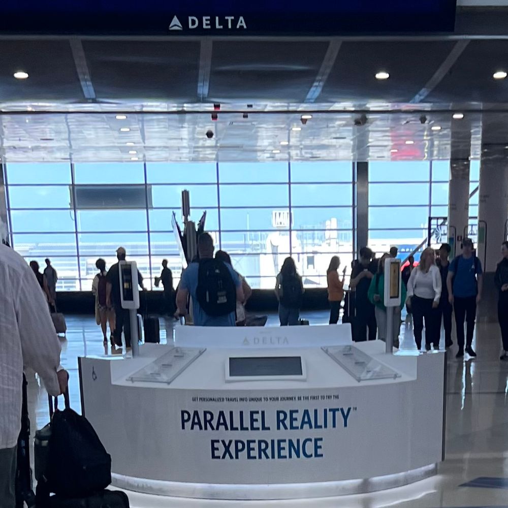 Kiosk marked Parallel Reality Experience 