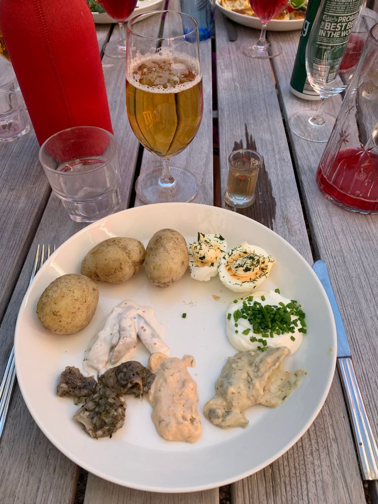 Silltallrik, öl o snaps. 