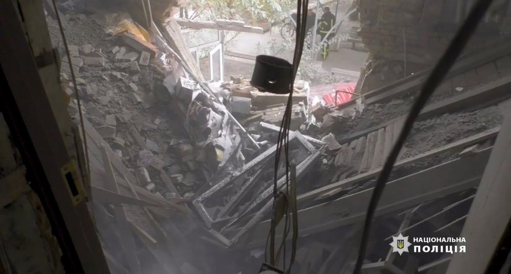 Innenaufnahme aus einem der gestern zerstörten Gebäude in der ostukrainischen Stadt Pokrowsk.