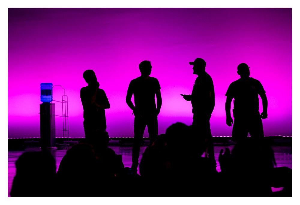 Pink. Power. Poses. OFFF Festival, Barcelona, 2024. Photograph © Rob Watkins. Find more Rob Watkins Photography at https://www.alamy.com/portfolio/photorobw