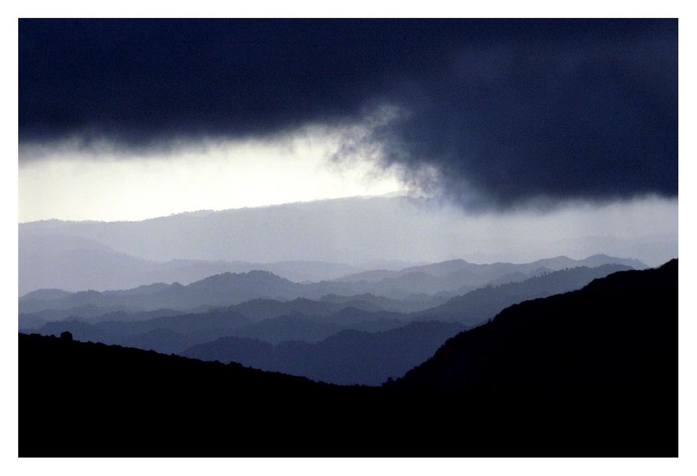 The actual edge of Mordor. Tongariro Crossing, New Zealand, 2003. Photograph © Rob Watkins. Find more Rob Watkins Photography at https://www.alamy.com/portfolio/photorobw