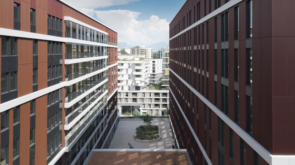 Blick auf das moderne Vernier bei Genf.