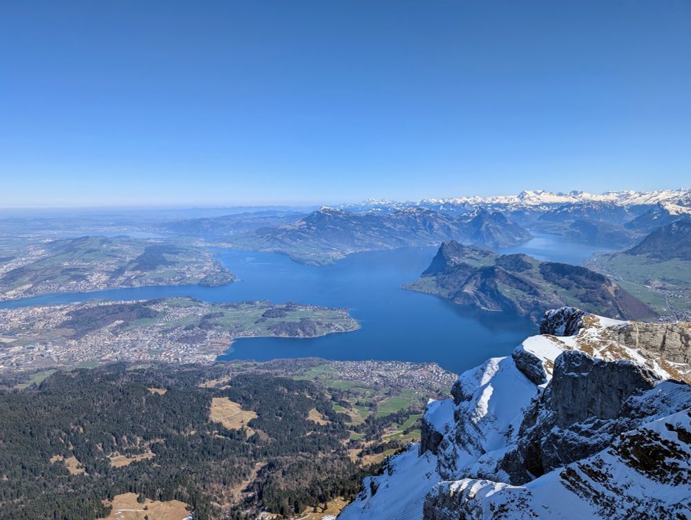 Blick über den Vierwaldstättersee vom Pilatus aus.