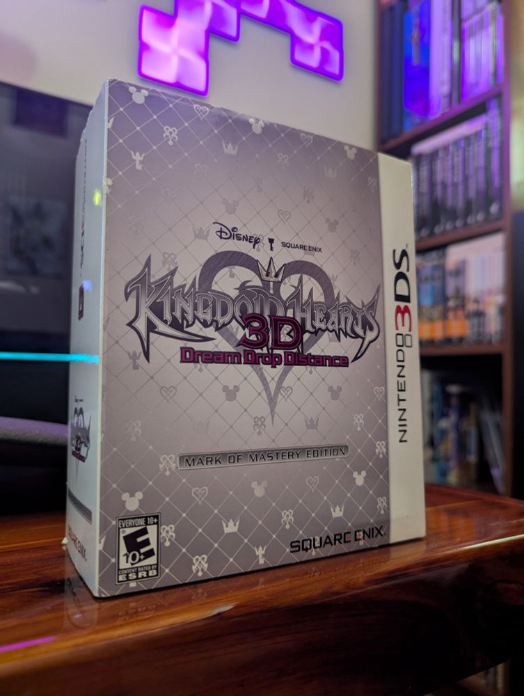 A box containing the Mark of Mastery Edition of Kingdom Hearts 3D: Dream Drop Distance.