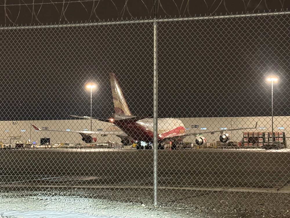 A 747 from the rear. 