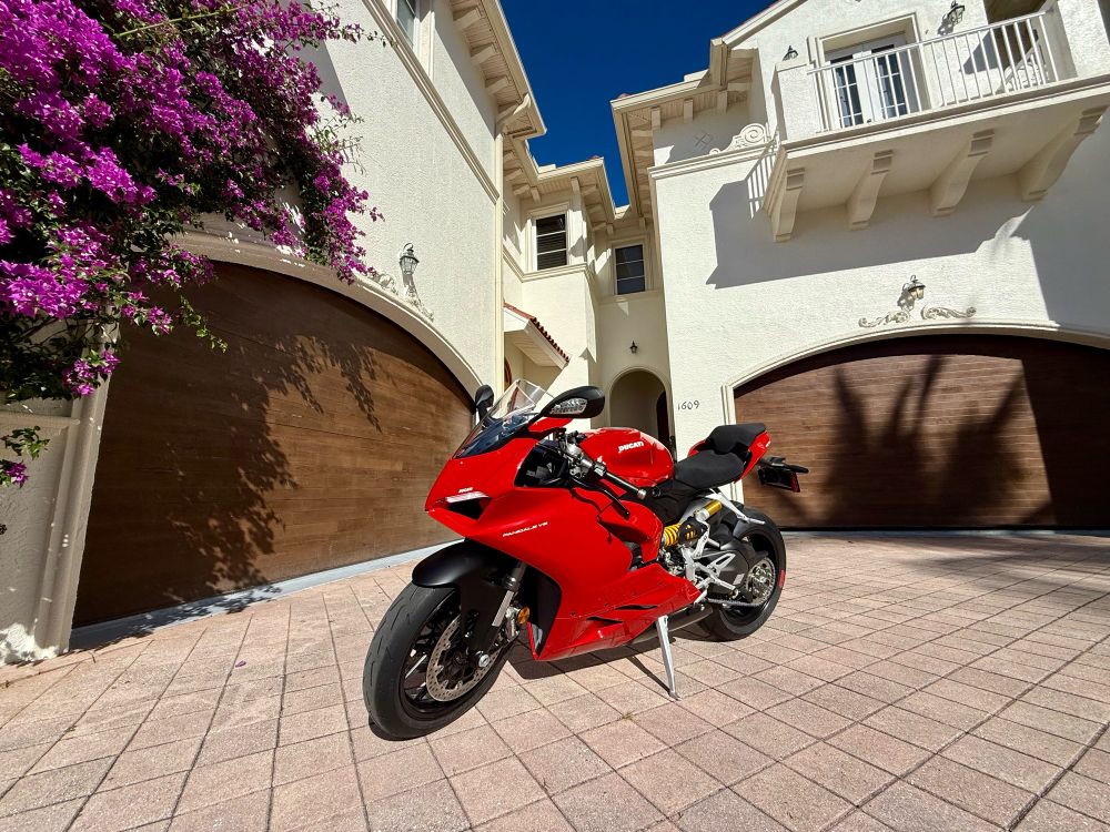 Ducati Panigale V2