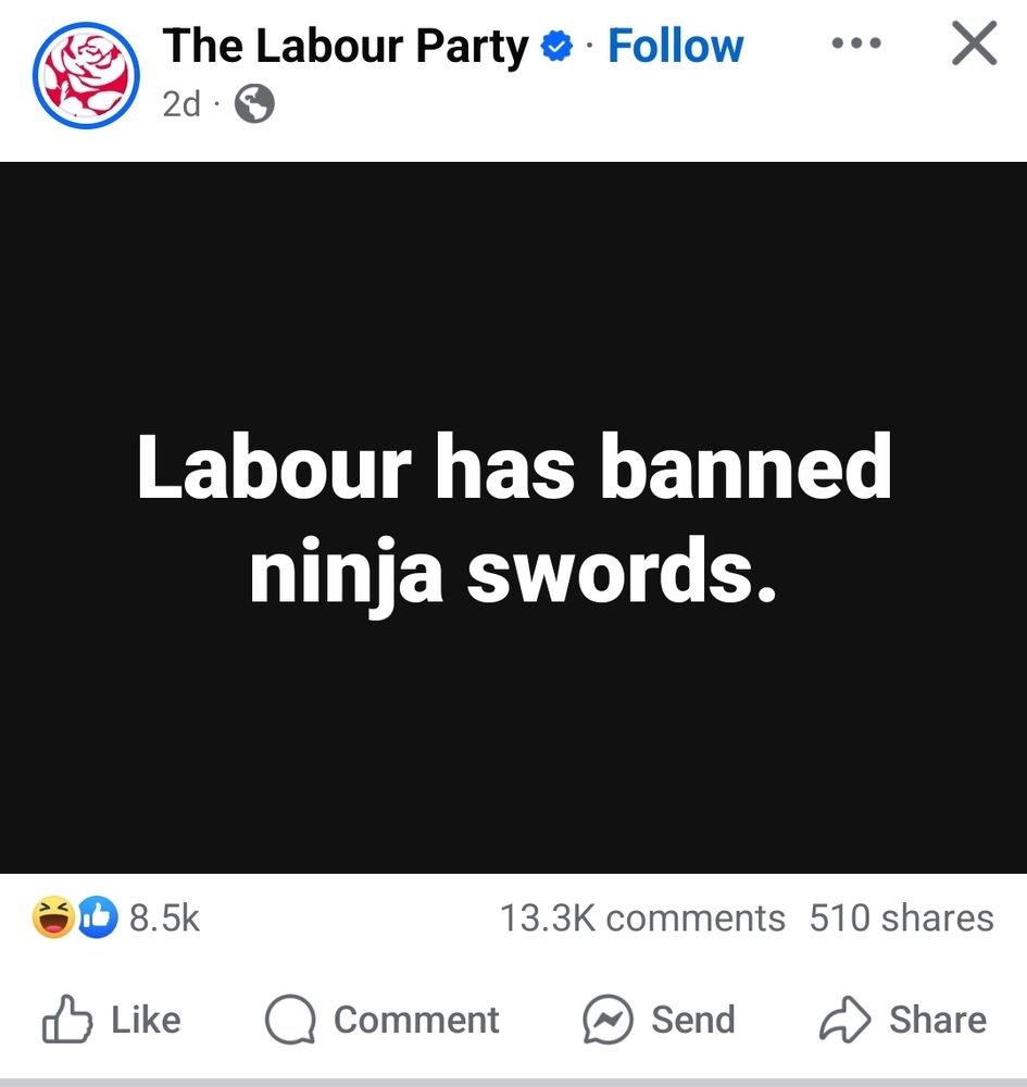 Facebook póstur frá Verkamannaflokknum í Bretlandi: "Labour has banned ninja swords."