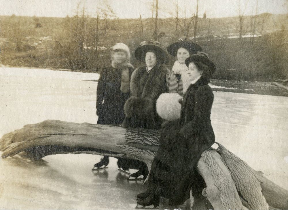 “A Very Pretty Canadian Winter Scene”: Ice Skating in Turn-of-the-Century Small-Town Ontario