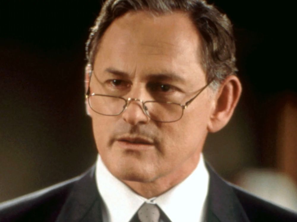 Victor Garber in Legally Blonde (2001)