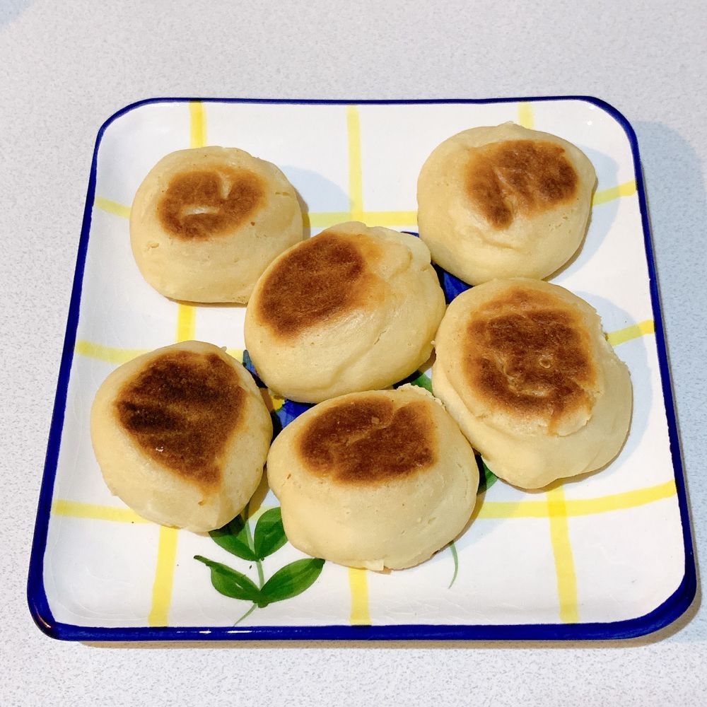 米粉パン第一号　焦げた