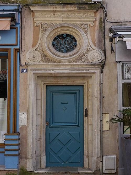 Immeuble à #Nancy (#MeurtheEtMoselle) Porte d'entrée sur rue : inscription par arrêté du 7 mars 1945.
Suite 👉 https://monumentum.fr/monument-historique/pa00106259/nancy-immeuble