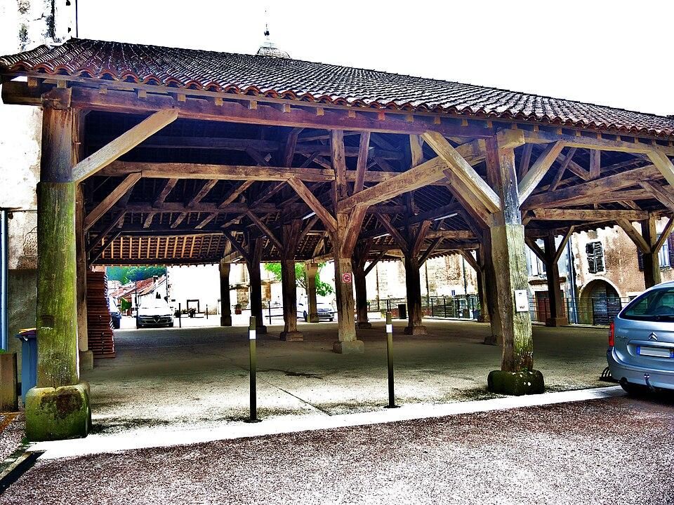 Halles à #Vauvillers (#HauteSaône) Construction XVIIe siècle. Halles (cad. AB 66) : inscription par arrêté du 16 mai 1979.
Suite 👉 https://monumentum.fr/monument-historique/pa00102284/vauvillers-halles