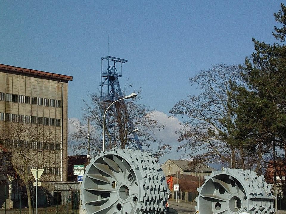 Mine Théodore à #Wittenheim (#HautRhin) Découvert en 1904, le bassin d'extraction de la célèbre potasse d'Alsace fertilisante (syl...
Suite 👉 https://monumentum.fr/monument-historique/pa00135164/wittenheim-mine-theodore