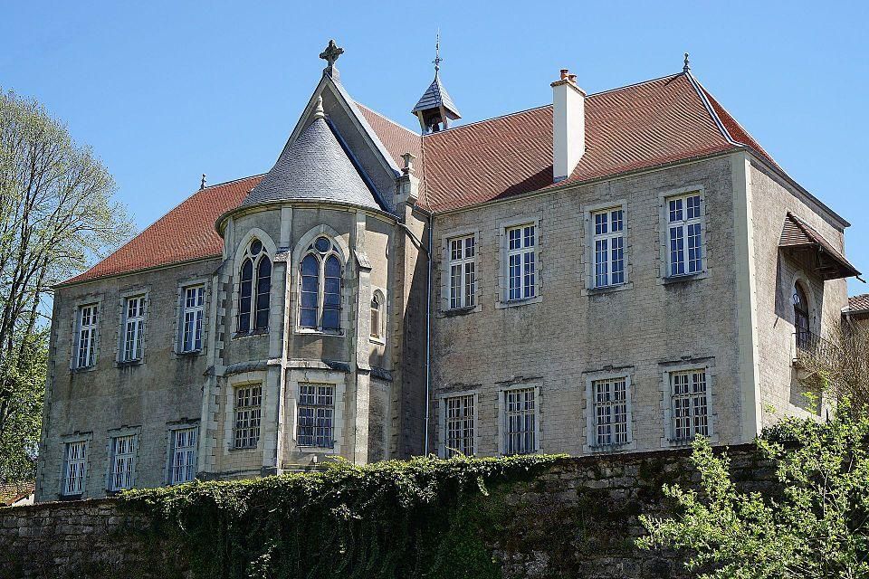 Hôpital de Grammont à #Villersexel (#HauteSaône) Situé à la sortie nord-est du bourg, à l'extérieur des limites de l'ancienne ence...
Suite 👉 https://monumentum.fr/monument-historique/pa70000032/villersexel-hopital-de-grammont