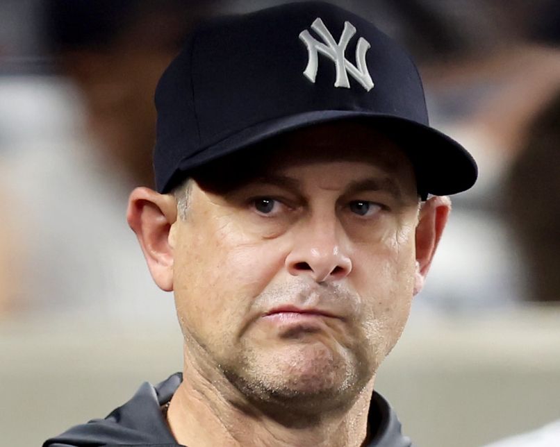 Aaron Boone looking, um, abashed? Hell if know, I just searched for "Aaron Boone looking bad" and this was the second result. 