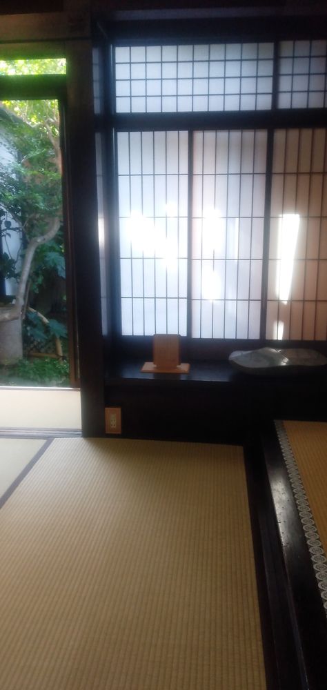 be京都 1階和室
庭に面した障子から、お日様がこぼれております♡