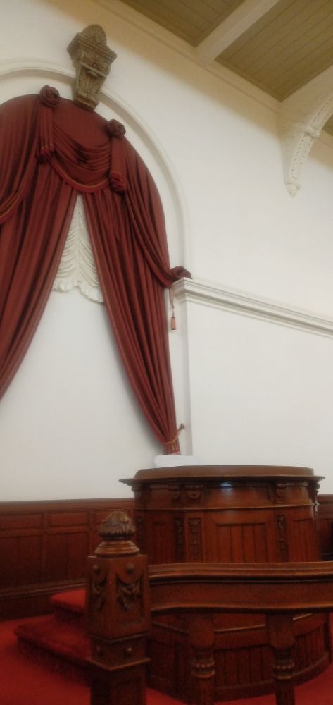 京都府庁旧本館 旧議場内壇上（議長席とでもいうんだろうか…？）
