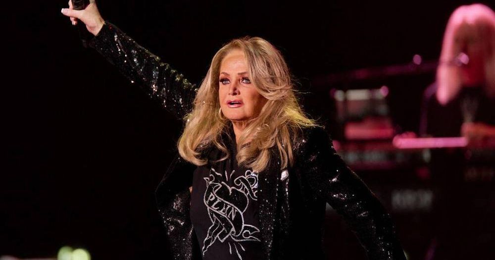 Bonnie Tyler wants to sing the next James Bond theme after turning it down