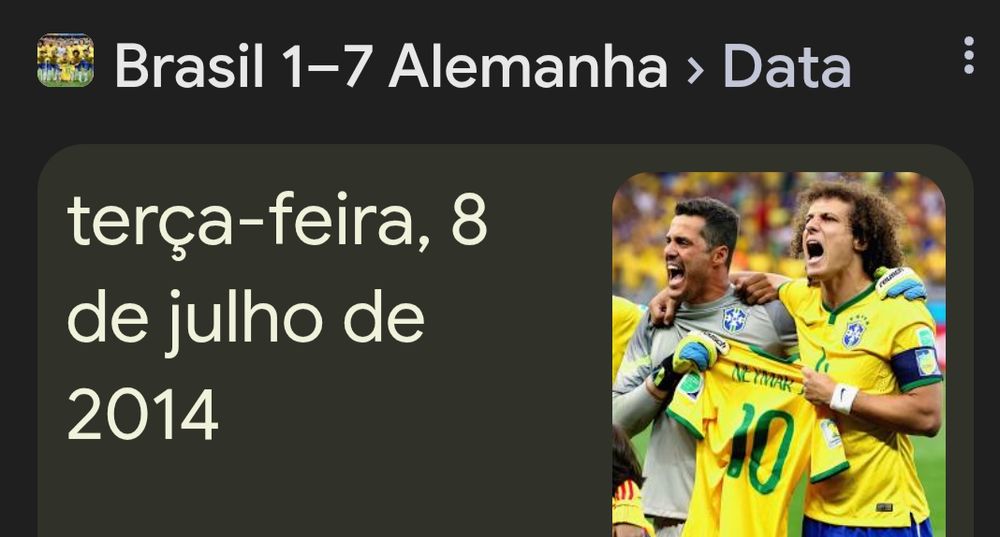 Captura de tela com foto de jogadores da seleção brasileira de uniforme amarelo gritando do lado direito. Do lado esquerdo lê-se a data Terça-feira, 8 de julho de 2014. Acima, lê-se Brasil 1-7 Alemanha.